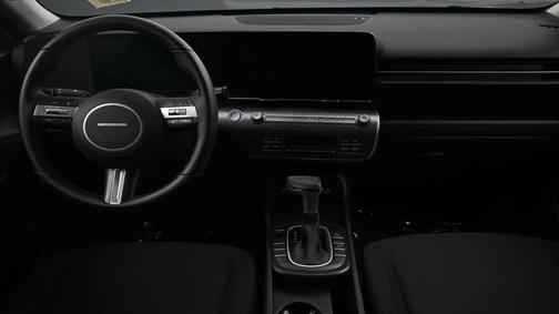 Atlas White 2024 Hyundai KONA SEL