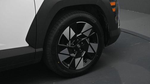 Atlas White 2024 Hyundai KONA SEL