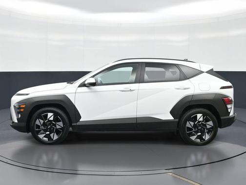 Atlas White 2024 Hyundai KONA SEL