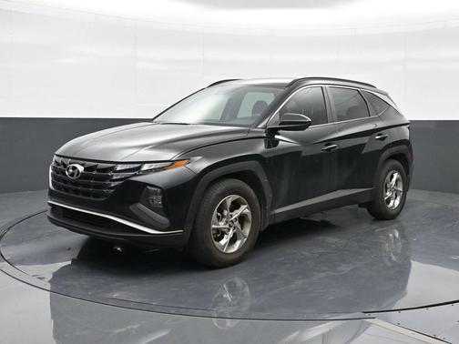 Black Pearl 2024 Hyundai TUCSON SEL