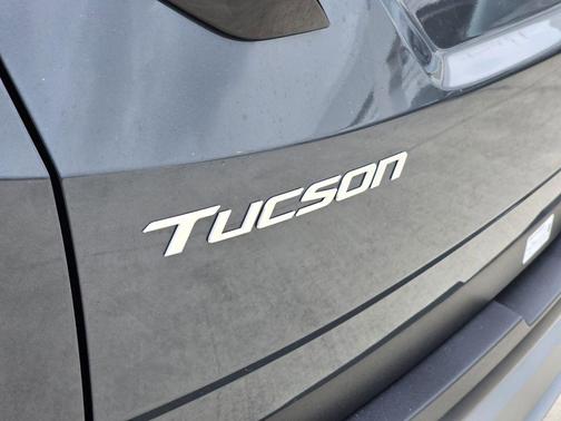 Ecotronic Gray 2026 Hyundai TUCSON SE