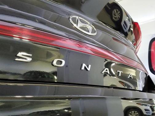 2023 Hyundai SONATA SE