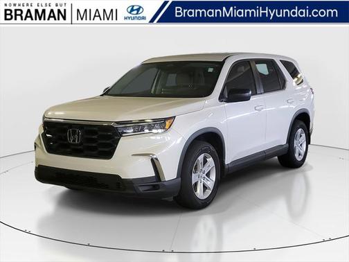 2023 Honda Pilot 2WD LX