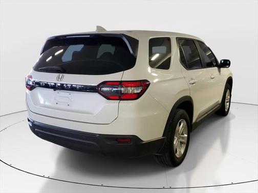 2023 Honda Pilot 2WD LX