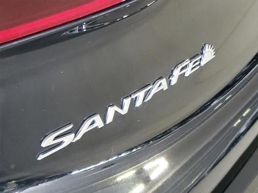2022 Hyundai SANTA FE SE