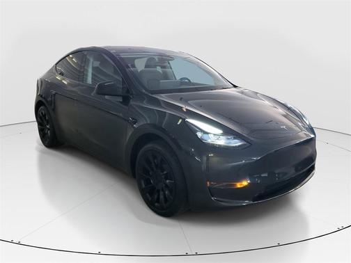 2024 Tesla Model Y Standard Range