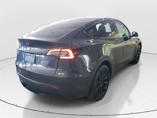 2024 Tesla Model Y Standard Range