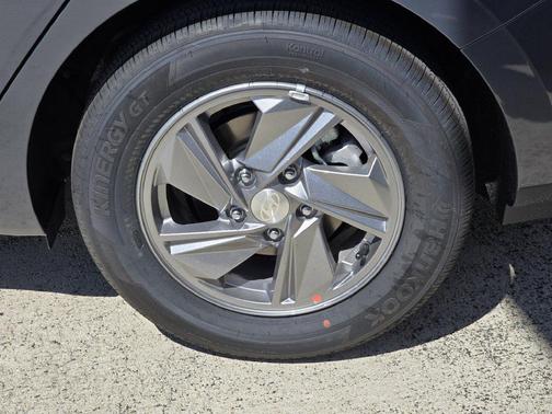 Amazon Gray 2026 Hyundai ELANTRA SE