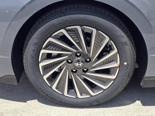2025 Hyundai SONATA Hybrid SE