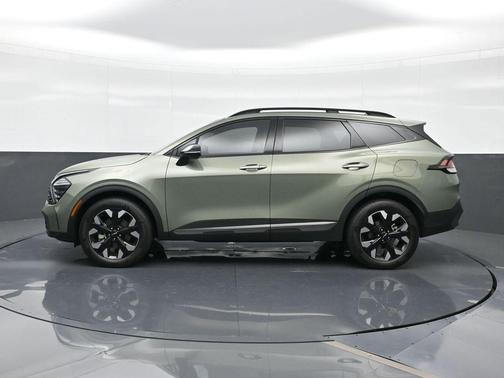 Jungle Green 2024 Kia Sportage X-Line