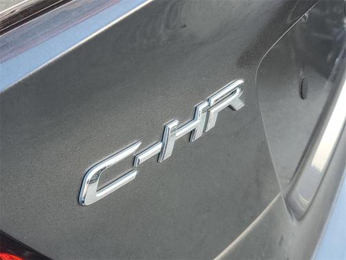 2020 Toyota C-HR LE