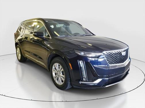 2022 Cadillac XT6 Luxury FWD