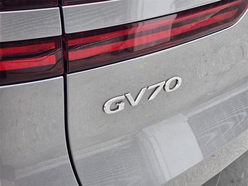 2026 Genesis GV70 2.5T Advanced