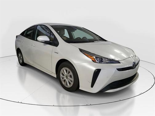 2021 Toyota Prius XLE