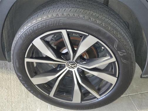 2024 Volkswagen Atlas 2.0T SEL Premium R-Line 4MOTION