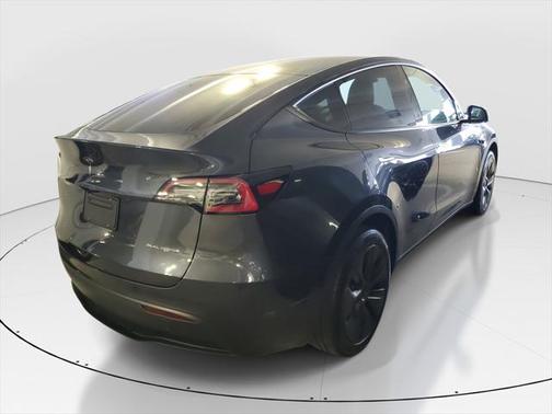 2025 Tesla Model Y Long Range Dual Motor All-Wheel Drive