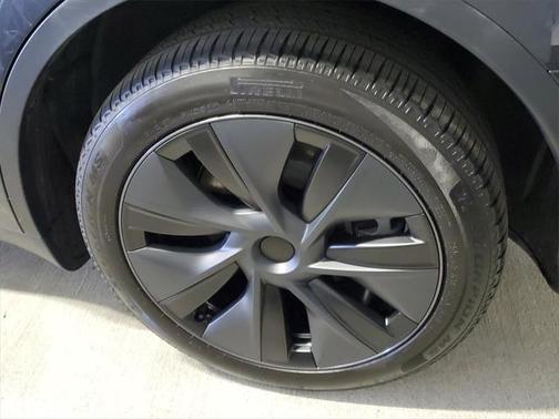 2025 Tesla Model Y Long Range Dual Motor All-Wheel Drive