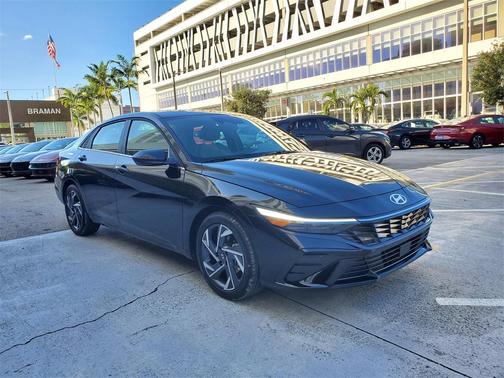 2025 Hyundai ELANTRA SEL