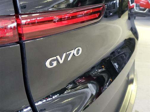 2024 Genesis GV70 2.5T AWD