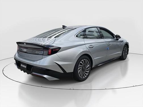 2025 Hyundai SONATA Hybrid SE