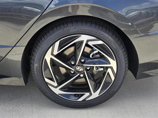 2026 Hyundai SONATA SEL