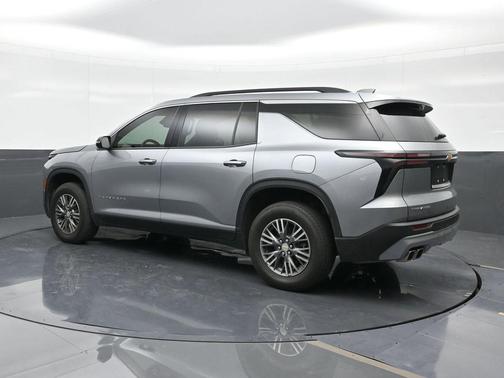 Sterling Gray Metallic 2025 Chevrolet Traverse LT