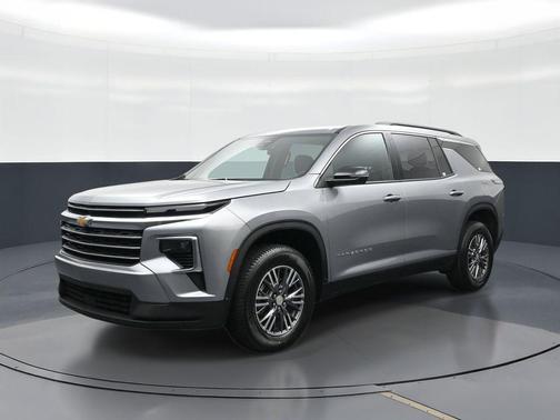 Sterling Gray Metallic 2025 Chevrolet Traverse LT