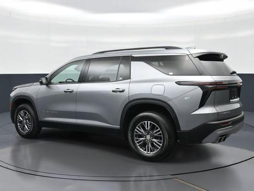 Sterling Gray Metallic 2025 Chevrolet Traverse LT