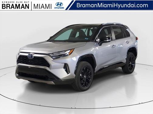 2023 Toyota RAV4 Hybrid SE