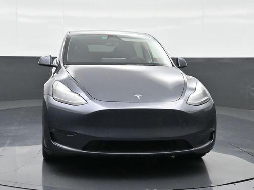 Midnight Silver Metallic 2023 Tesla Model Y Long Range Dual Motor All-Wheel Drive