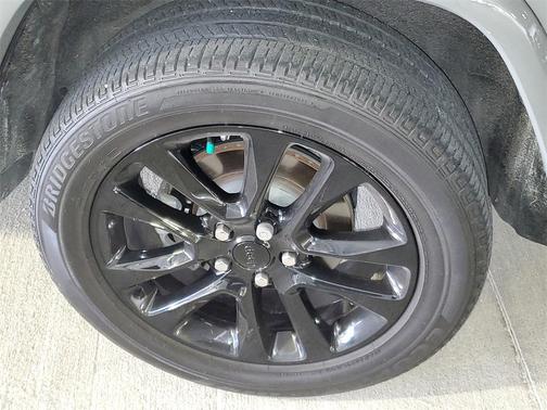 2022 Jeep Grand Cherokee Laredo