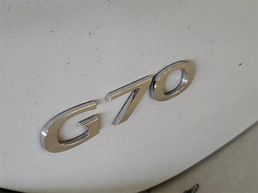 2022 Genesis G70 2.0T RWD