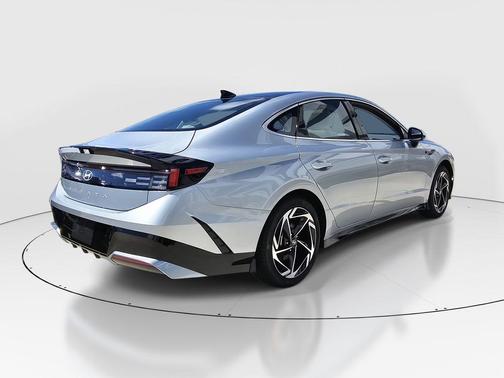 Aero Silver 2026 Hyundai SONATA SEL