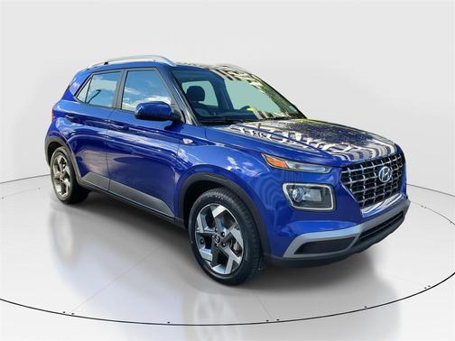 2023 Hyundai VENUE SEL