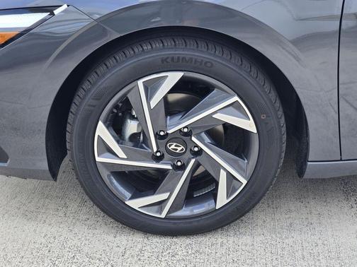 Amazon Gray 2026 Hyundai ELANTRA Limited