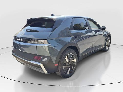 Digital Teal 2026 Hyundai IONIQ 5 SE