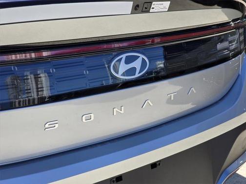 2025 Hyundai SONATA SE