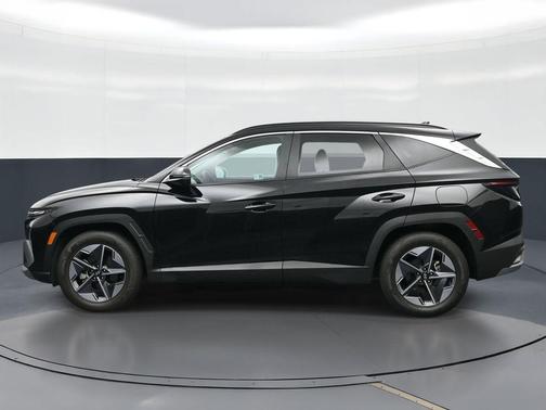Phantom Black 2025 Hyundai TUCSON SEL Convenience