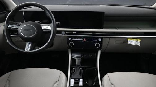 Phantom Black 2025 Hyundai TUCSON SEL Convenience