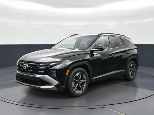 Phantom Black 2025 Hyundai TUCSON SEL Convenience