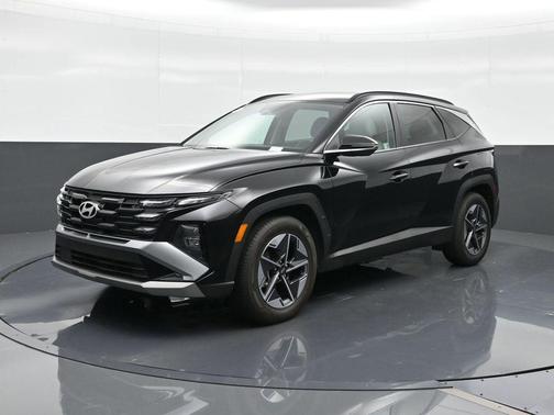 Phantom Black 2025 Hyundai TUCSON SEL Convenience