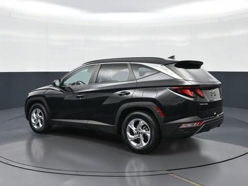 Black Pearl 2024 Hyundai TUCSON SEL