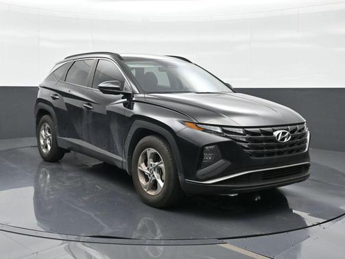Black Pearl 2024 Hyundai TUCSON SEL