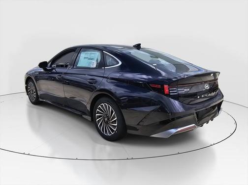 2025 Hyundai SONATA Hybrid SE