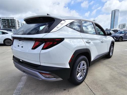 2025 Hyundai TUCSON SE