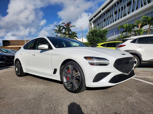 Alta White 2025 Genesis G70 2.5T RWD