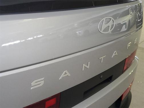 2025 Hyundai SANTA FE SE