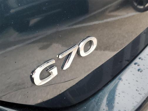 2023 Genesis G70 2.0T RWD
