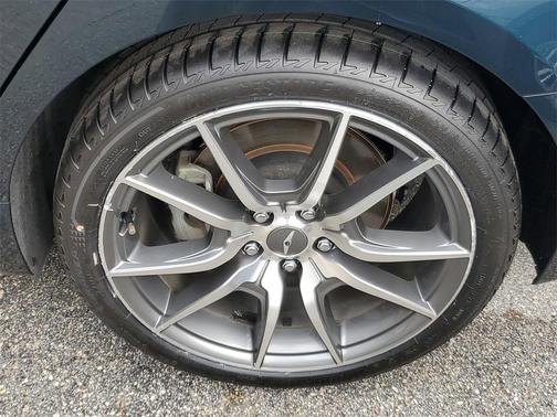 2023 Genesis G70 2.0T RWD