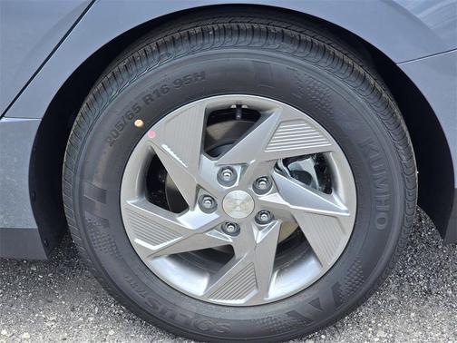 2026 Hyundai SONATA SE